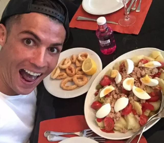 Ronaldo rất chú ý đến chế độ ăn của mình che do an cua ronaldo