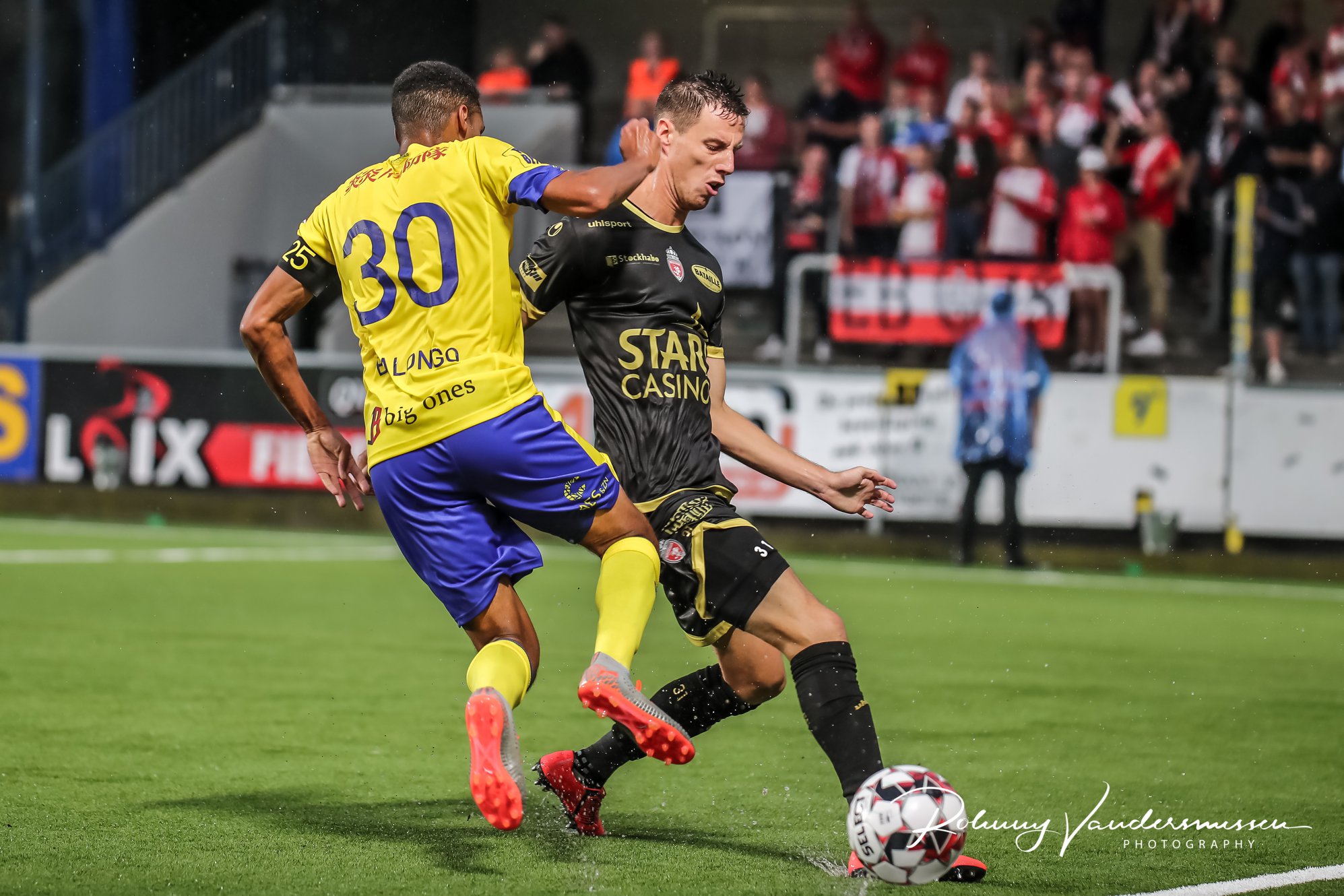 Sint Truidense thua trận ra quân giải VĐQG Bỉ sint truidense vs mouscron