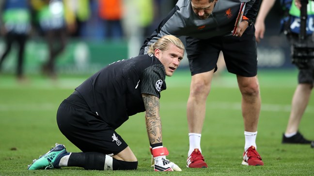 Karius cũng từng gặp phải chấn thương mất trí nhớ Salah chấn thương, Salah bất tỉnh, Salah rời sân, Salah, Newcastle 2-3 Liverpool, kết quả ngoại hạng anh
