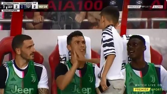 Fan nhí may mắn giao lưu cùng Ronaldo và Bonucci ronaldo, juventus, lịch thi đấu juventus, lịch du đấu hè juventus, ltd juventus, juventus đấu với tottenham