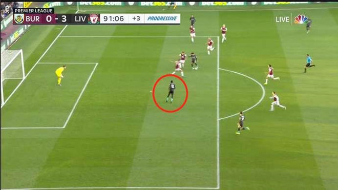 Tình huống cá nhân của Salah - Ảnh: Skysport Liverpool, Salah, Mane, kết quả Burnley vs Liverpool, Burnley vs Liverpool, kết quả Ngoại hạng Anh, Premier League