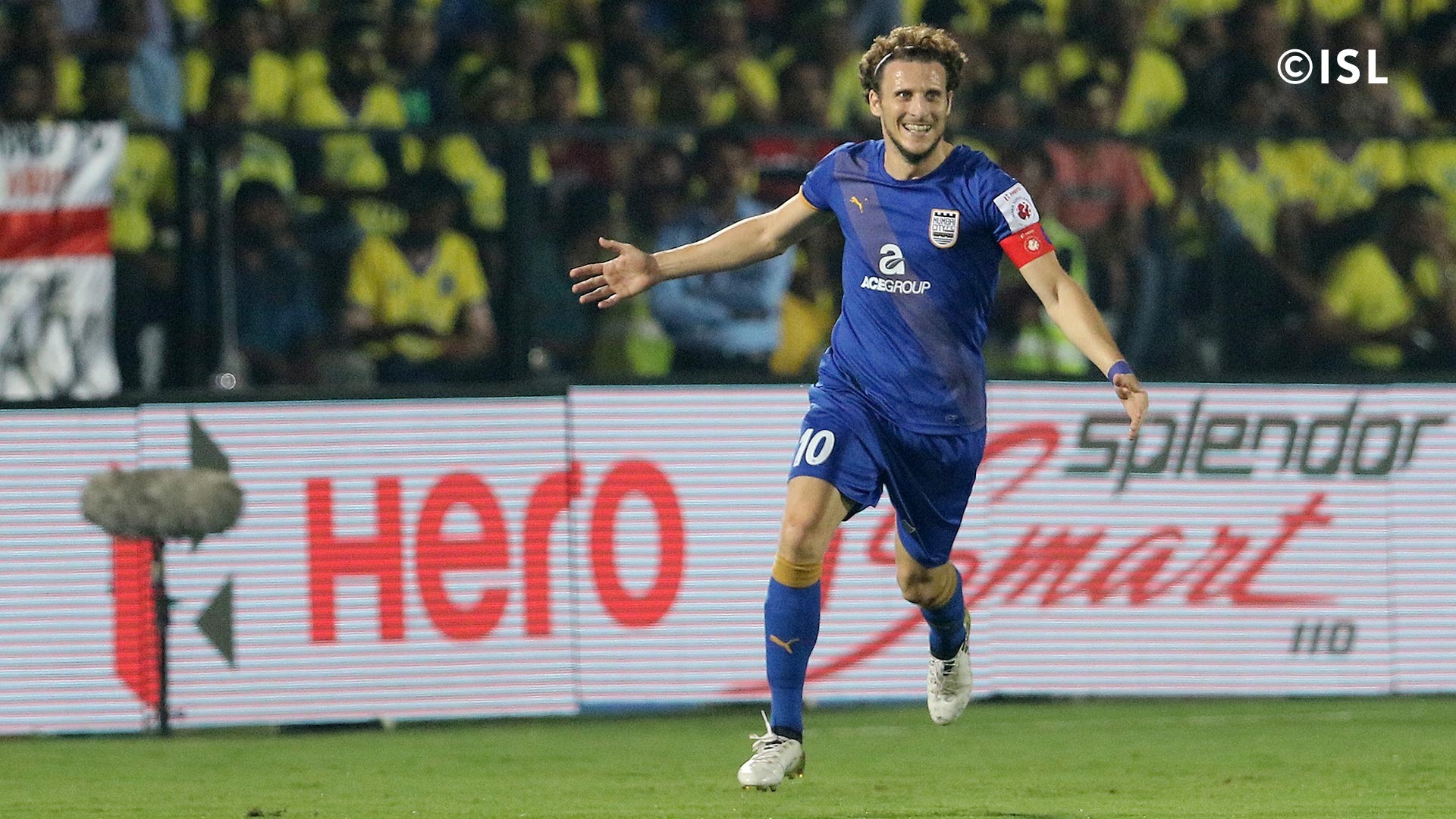 Forlan từng có thời gian thi đấu tại giải Ấn Độ trong màu áo Mumbai - Ảnh: Indian Super League Vòng loại World Cup, Ấn Độ, World Cup, WC, VL WC, QBV World Cup, Quả bóng vàng WC, cựu sao MU