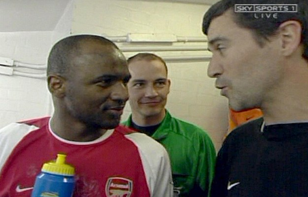 Keane và Viera luôn va chạm với nhau ngay trong đường hầm - Ảnh: Sky Sports MU vs Liverpool, kết quả MU vs Liverpool, Ngoại hạng Anh, cựu sao MU, huyền thoại MU, Premier League