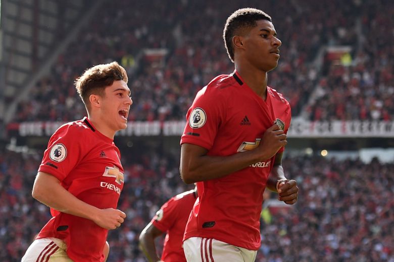 Rashford và James đã có sự giao tiếp bằng mắt trước pha làm bàn - Ảnh: Getty MU vs Liverpool, kết quả MU vs Liverpool, MU, Man Utd, Liverpool, ngoại hạng Anh