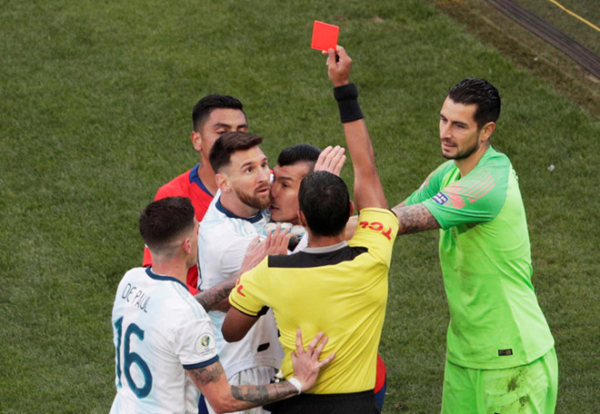 Rắc rối vẫn bủa vây Messi sau Copa America 2019 Messi, Messi bị cấm thi đấu, messi argentina, messi copa america, messi barca, barcelona, copa america