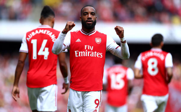 Lacazette ghi bàn mở tỷ số trong trận đấu giữa Arsenal và Burnley Kết quả bóng đá hôm nay, Kết quả ngoại hạng anh, kq NHA, kết quả premier League, kết quả Arsenal vs Burnley, kết quả NHA hôm nay 17/8
