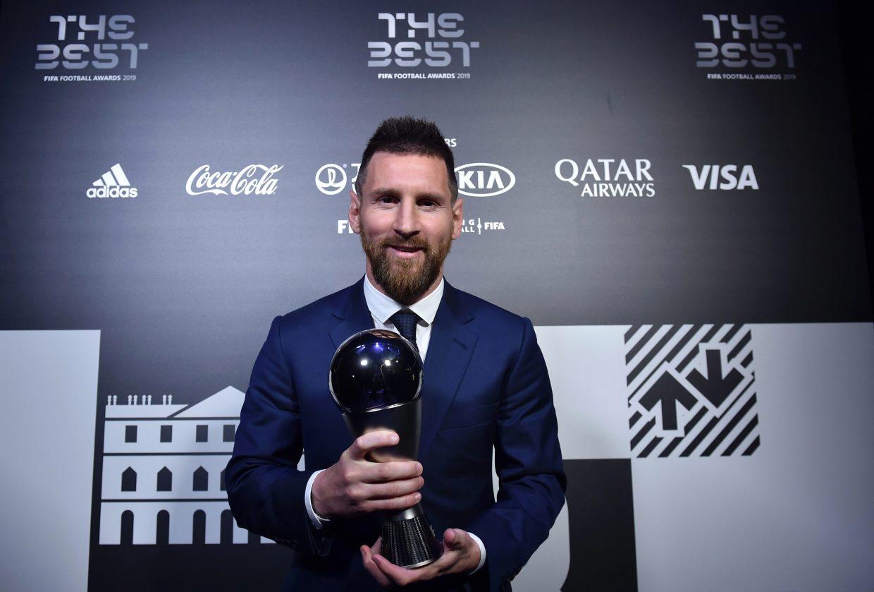 Messi đoạt danh hiệu Cầu thủ xuất sắc nhất năm của FIFA. Ảnh: Twitter messi, fifa, fifa the best, cầu thủ xuất sắc nhất năm, ronaldo, van dijk