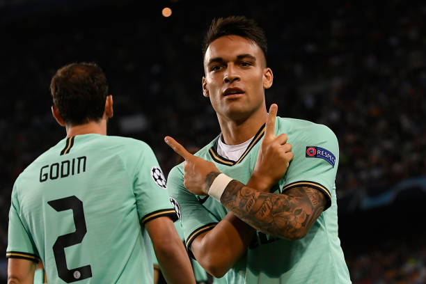 Martinez mở tỷ số cho Inter ngay ở phút thứ 3. Ảnh: Getty Images Kết quả Barca vs Inter, Barca vs Inter, Kết quả Cúp C1, kết quả Champions League
