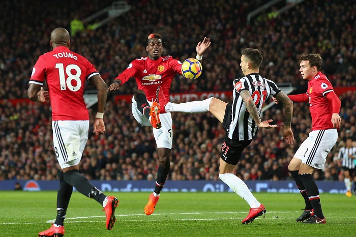 Newcastle và MU đều đang rất cần một chiến thắng. Ảnh: Getty Images Newcastle vs MU, trực tiếp Newcastle vs MU, Newcastle vs Man United, Newcastle, MU, Man Utd, man united, ngoại hạng anh, premier league