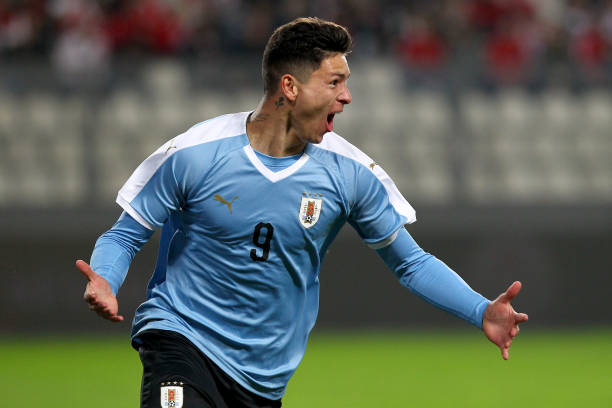 Tiền đạo trẻ Darwin Nunez ghi bàn quý giá gỡ hòa cho Uruguay. Ảnh: Getty Images Kết quả Peru vs Uruguay, Peru vs Uruguay