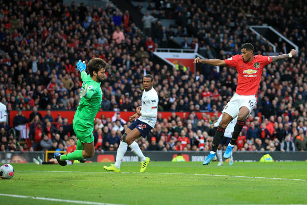 Rashford ghi bàn giúp MU vươn lên dẫn trước. Ảnh: Getty Images Kết quả MU vs Liverpool, MU vs Liverpool, kết quả Ngoại hạng Anh