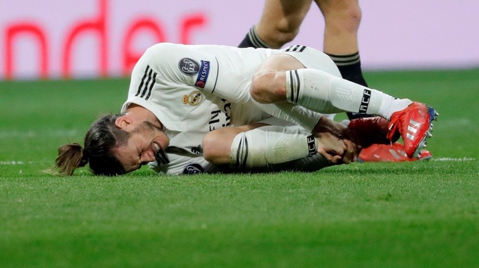 Bale thường xuyên dính chấn thương trong màu áo Real Madrid. Ảnh: PA Bale, Real Madrid, Bale Real Madrid, bale real, bale chấn thương
