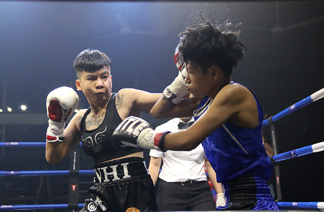 Thu Nhi hạ knock-out đối thủ ở giây thứ 16. Ảnh: Khám phá boxing, nguyễn trần thu nhi, việt nam, thái lan, võ sĩ nhập viện
