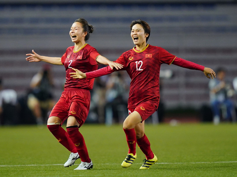 ĐT nữ Việt Nam bảo vệ thành công HCV SEA Games. Ảnh: Thanh niên Kết quả bóng đá SEA Games 30, Kết quả nữ Việt Nam và Thái Lan, Kết quả bóng đá, Kết quả bóng đá hôm nay, Kêt quả Man City vs MU, Kết quả Ngoại hạng Anh