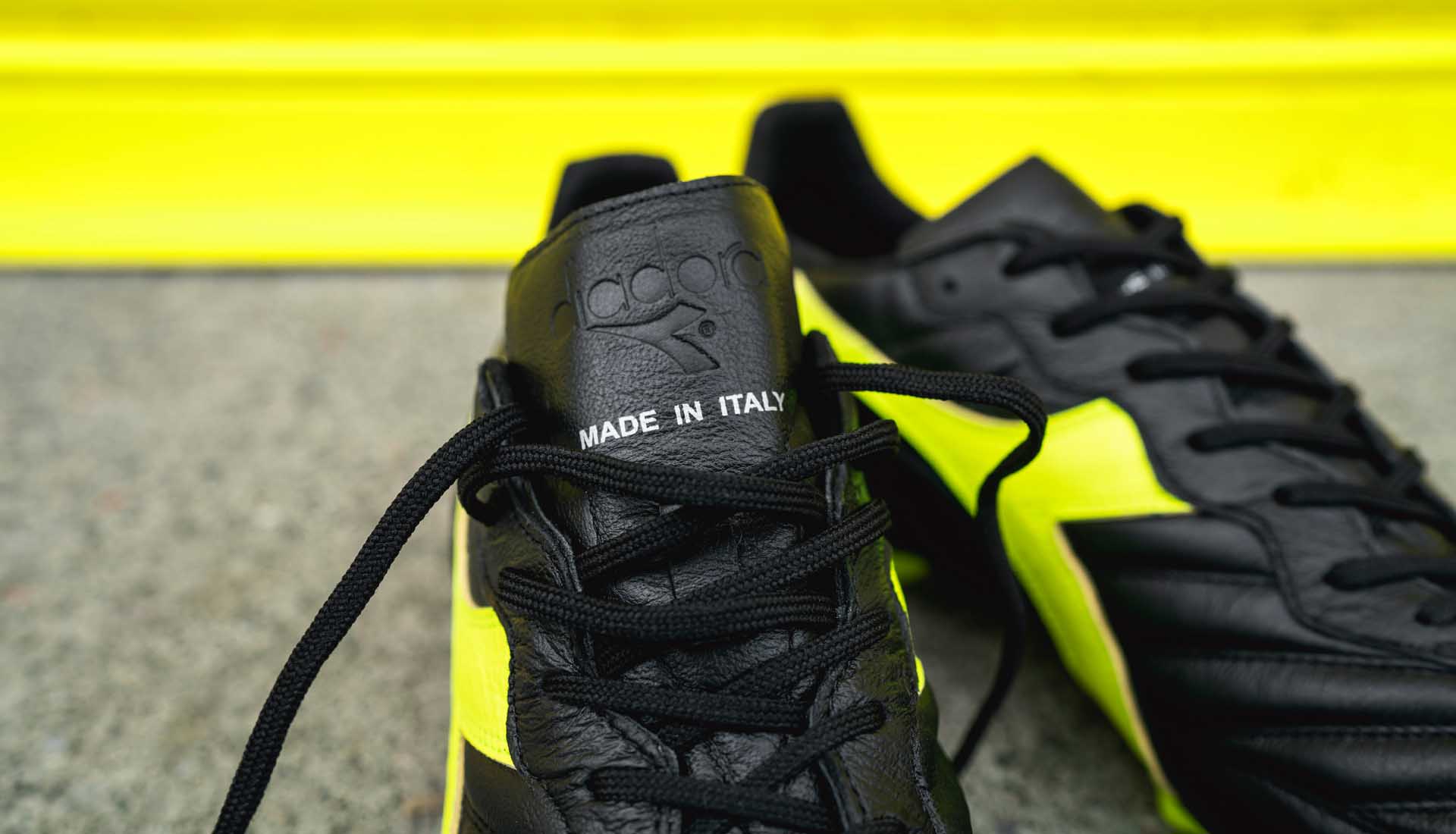 Giày đá bóng Diadora phiên bản kỉ niệm chức bô địch Copa America thứ 9 của Brazil