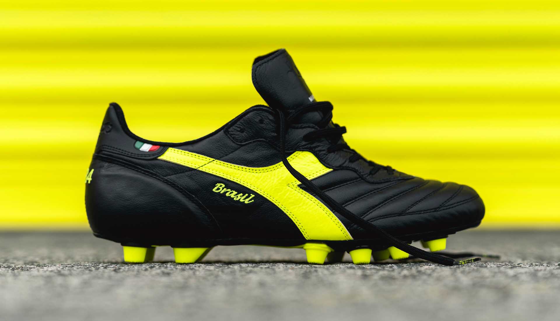 Giày đá bóng Diadora phiên bản kỉ niệm chức bô địch Copa America thứ 9 của Brazil