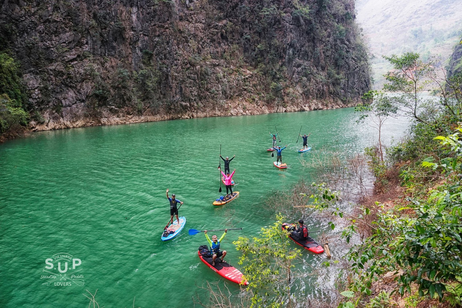 Chèo Kayak Hẻm Tu Sản - Hà Giang (Ảnh: SUP Việt Nam)