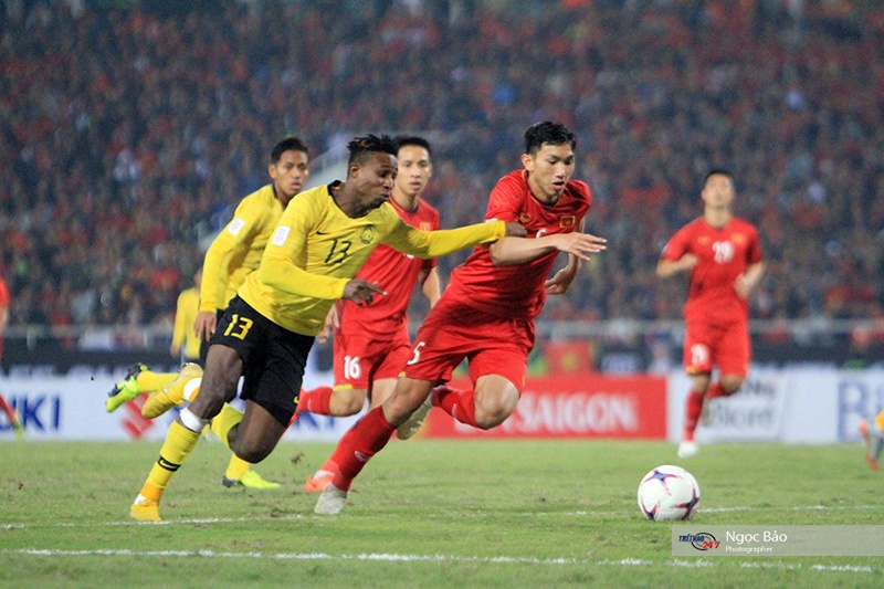 Đôi giày Văn Hậu sử dụng giống với đôi được anh dùng tại AFF Cup 2018.