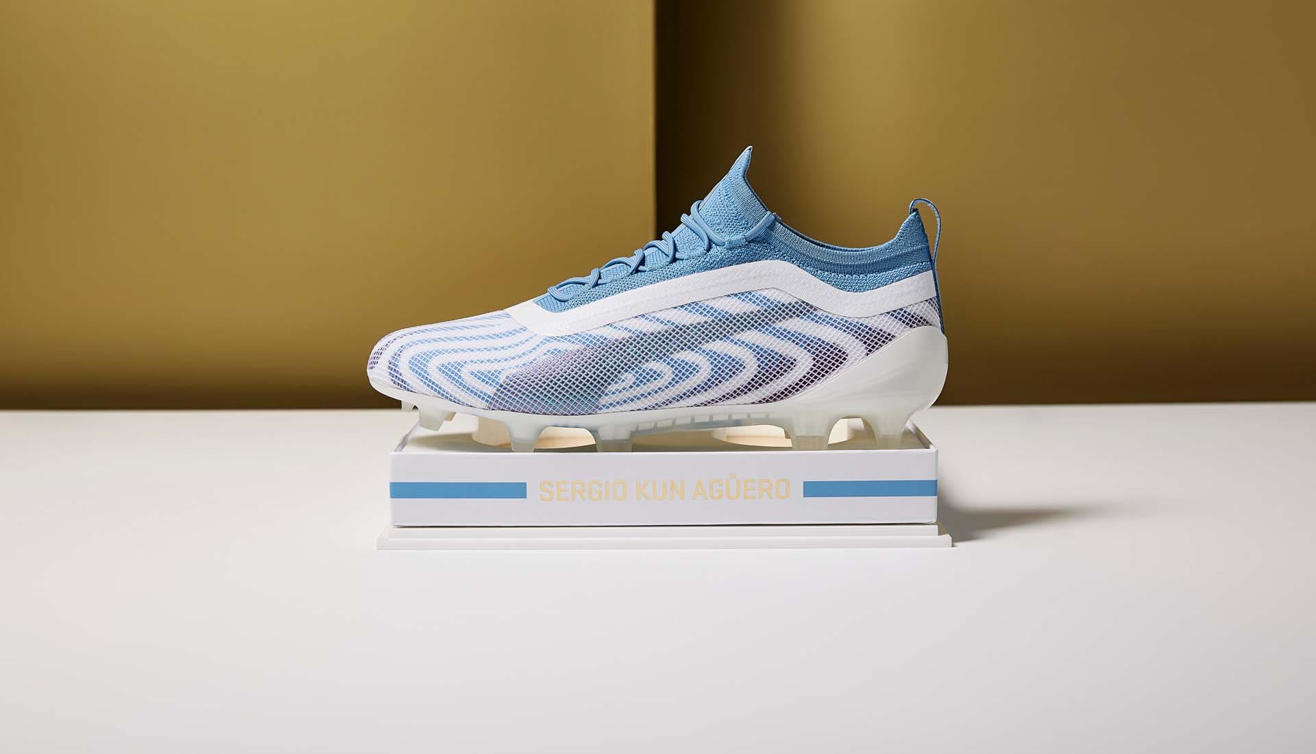 puma vinh danh 12 hat trick cua aguero voi giay doc