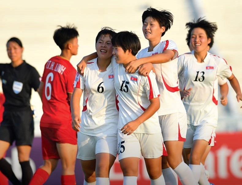 U19 nữ Triều Tiên đã giành chiến thắng với tỉ số 3-0 trước U19 nữ Việt Nam. Ảnh: AFC U19 nữ Việt Nam