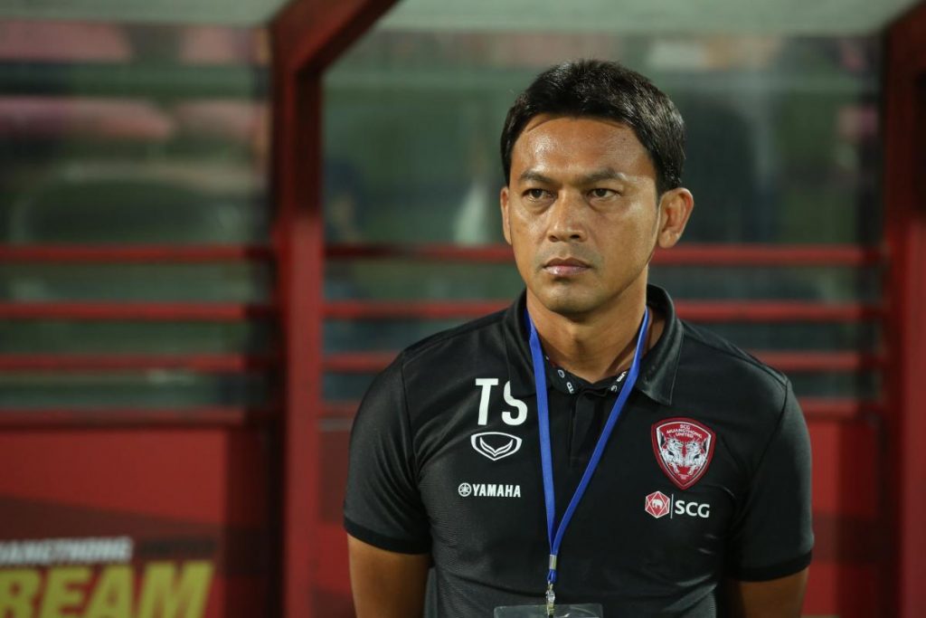 Sri Pan từng dẫn dắt Muangthong giai đoạn 20114-2016