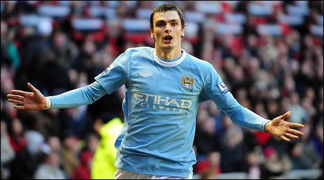 Johnson khi còn ở Man City. Ảnh: Mirror MU, Man Utd, Manchester United, tin MU, tin Man Utd, tin Ngoại hạng Anh, Ngoại hạng Anh, chuyển nhượng MU, chuyển nhượng Man Utd, tin chuyển nhượng MU, tin chuyển nhượng Man Utd, Lingard, Lingard MU, Jesse Lingard, Johnson, Adam Johnson, Man City, Manchester City, tin Man City
