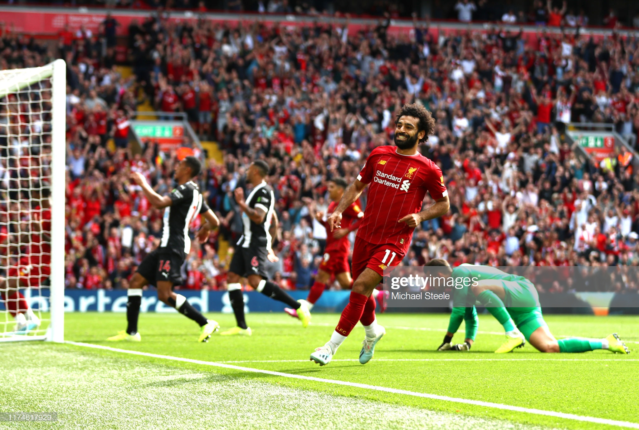 Salah ghi bàn nâng tỷ số lên 3-1. Ảnh: Getty Trực tiếp Liverpool vs Newcastle, Trực tiếp Ngoại hạng Anh, Liverpool vs Newcastle, Liverpool, link xem Liverpool vs Newcastle, Liverpool vs, Liverpool Newcastle