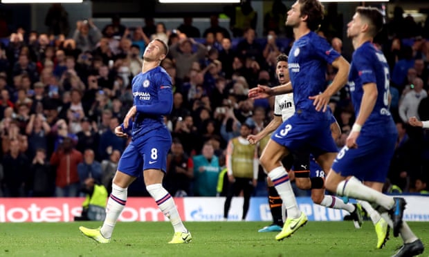 Barkley trở thành tội đồ của Chelsea. Ảnh: Getty Kết quả Chelsea vs Valencia, kết quả Cúp C1, Kết quả Champions League, Chelsea vs Valencia, Chelsea, Valencia, link xem Chelsea vs Valencia, kết quả Chelsea, kết quả cup C1, Kết quả Chelsea Valencia