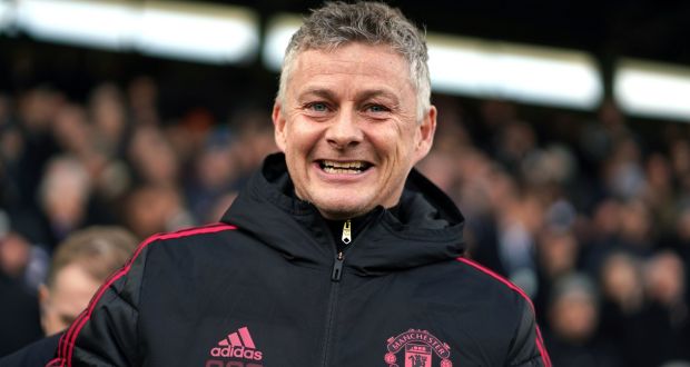 Solskjaer xin lỗi các CĐV MU. Ảnh: Getty solskjaer, Newcastle, MU, Kết quả Newcastle vs MU, Newcastle vs MU, ngoại hạng anh,