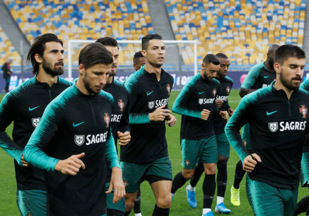 Các cầu thru bắt đầu khởi động. Ảnh: Getty Trực tiếp Ukraine vs Bồ Đào Nha, Ukraine vs Bồ Đào Nha, Ukraine, Bồ Đào Nha, Vòng loại EURO 2020