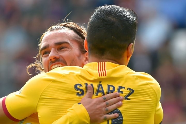 Griezmann ăn mừng. Ảnh: AS Kết quả Eibar vs Barca, Eibar vs Barca, Eibar, Barca, barcelona, trực tiếp la liga