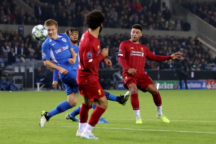 Chamberlain nhân đôi cách biệt. Ảnh: Getty Kết quả Genk vs Liverpool, Genk vs Liverpool, Genk, Liverpool, Kết quả cup c1 châu âu, cup c1