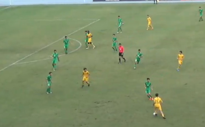 U19 Macau phòng ngự số đông trước U19 Úc. Ảnh: Screenshot Kết quả U19 Macau vs U19 Úc, U19 Macau vs U19 Úc, U19 Macau, U19 Úc, vòng loại U19 châu Á 2020