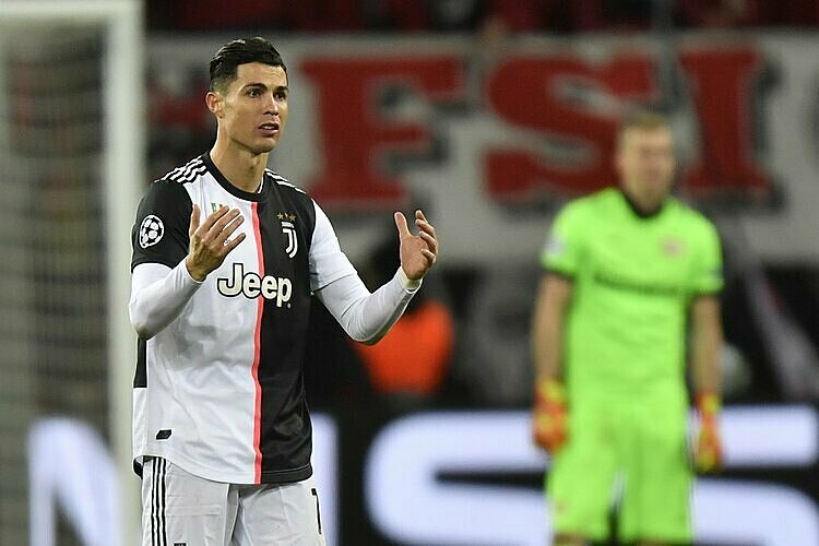 Ronaldo chỉ còn có giá 75 triệu euro. Ảnh: AP cristiano ronaldo, lionel messi, chuyển nhượng, giá trị chuyển nhượng, cầu thủ đắt giá nhất thế giới