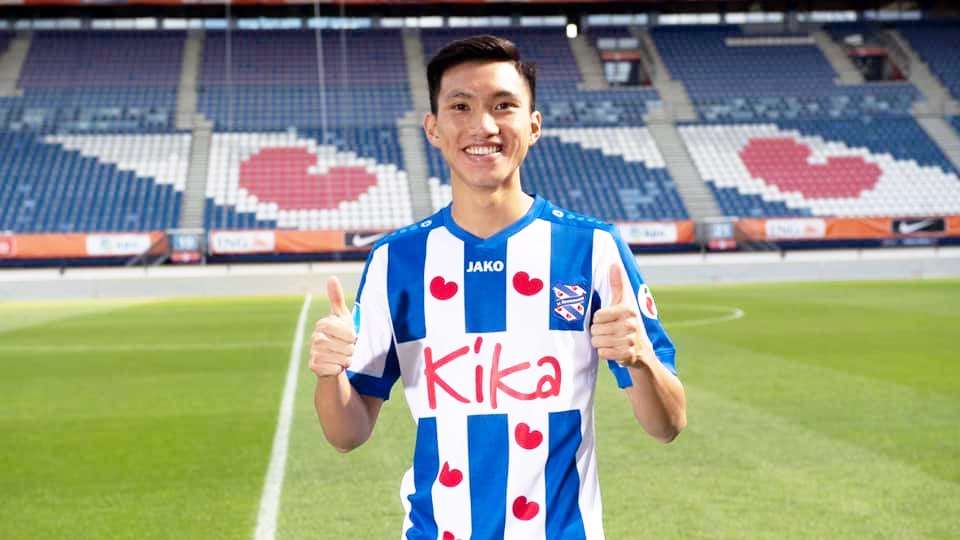 Văn Hậu tại buôi ra mắt CLB SC Heerenveen Đoàn Văn Hậu, Văn Hậu sang Hà Lan thi đấu, Văn Hậu gia nhâp SC Heerenveen