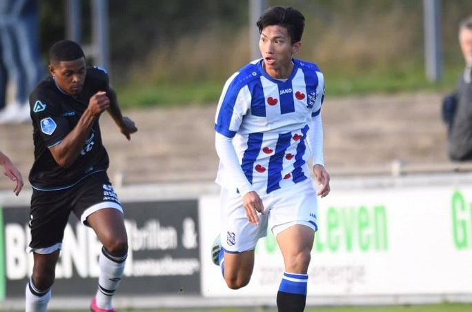 Văn Hậu còn rất nhiều việc phải làm nếu muốn có suất trong đội hình của SC Heerenveen AZ Alkmaar 2-4 SC Heerenveen, Đoàn Văn Hậu, Johnny jansen, SC heerenveen, HLV Heerenveen, giải hà lan