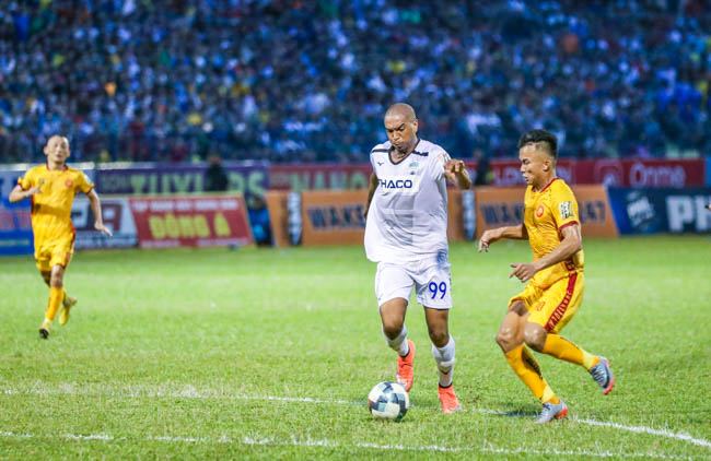 Felipe Martins chỉ đem lại thất vọng cho các CĐV của HAGL HAGL, ngoại binh HAGl, Chuyển nhượng V-League, Kim bong Jin, Felipe Martins,