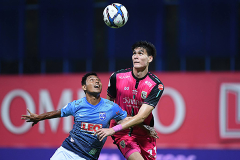 Marco Baillini (phải) có chiều cao ấn tượng U22 Việt Nam, U22 Thái Lan, Đông Nam Á